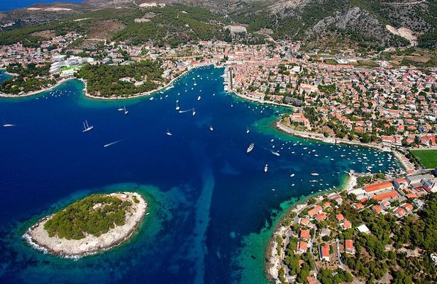 Customize your itinerary on a Private Boat Tour
