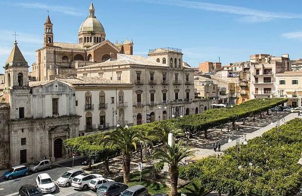 Sicilian Cooking Course Agrigento and Cannolo experience