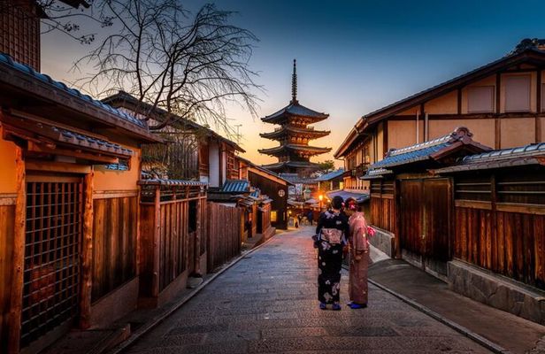 Kyoto 6hr Instagram Highlights Private Tour with Licensed Guide