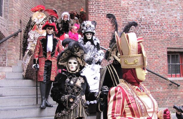 BRYGGJA ROMANTICA - 3 Hour Romantic Tour in Bruges