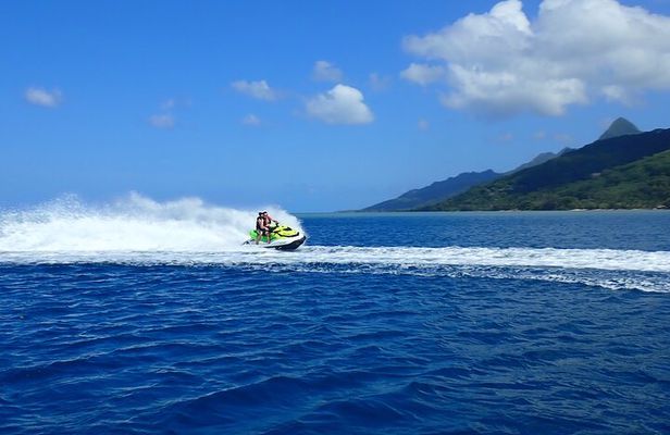 2 hours discovery tour of Moorea by Jet Ski