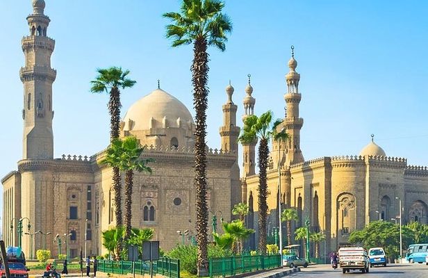 Private Full-Day Tour of Islamic & Coptic Cairo with Lunch