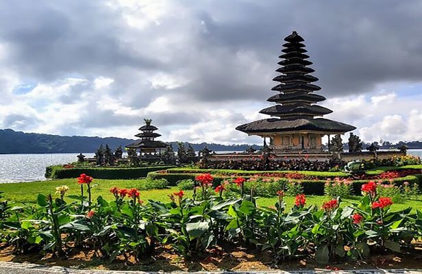 3 Days Private Tour-Tanah Lot Temple-Lempuyang The Gate Of Heaven