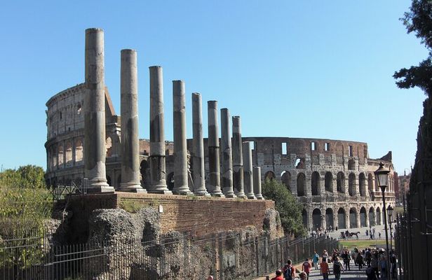 Rome: Colosseum, Palatine Hill and Roman Forum Tour