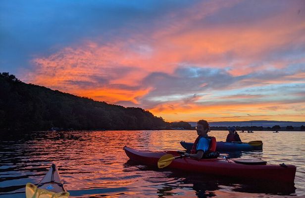 Nickajack Bat Cave Kayak Tour