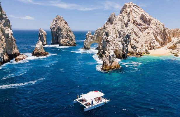 2.10 Hour Sunset Tour on Catamaran in Cabo San Lucas