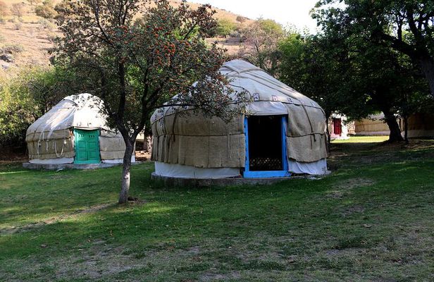 Yurt stay and Hiking in the Nurata Mountains tour - 2 days