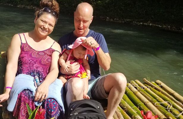 Private Half-Day Montego Bay Tour with River Rafting and Juici Patty