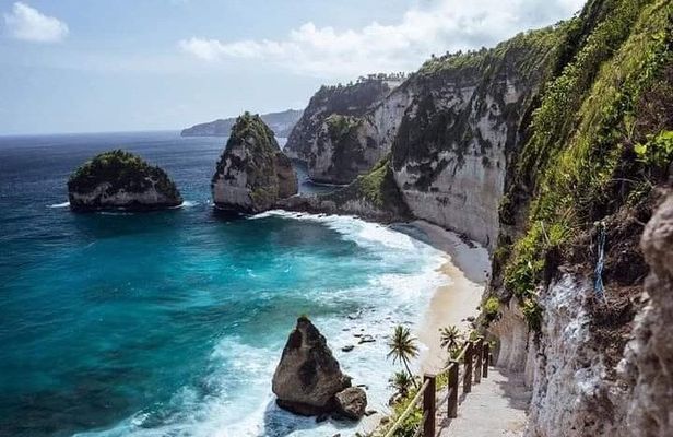 Nusa Penida East Meets West Full Day Private Guided Tour 