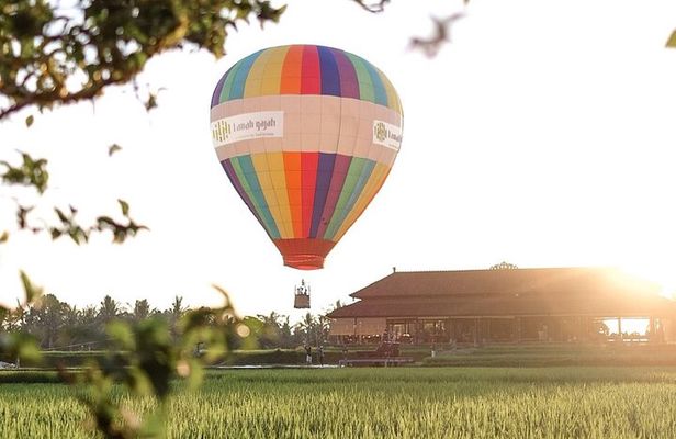 Hot Air Balloon Experience with Meals at Ubud