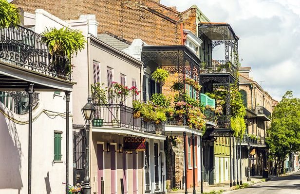 Eras of New Orleans: A History Lover's Walking Tour