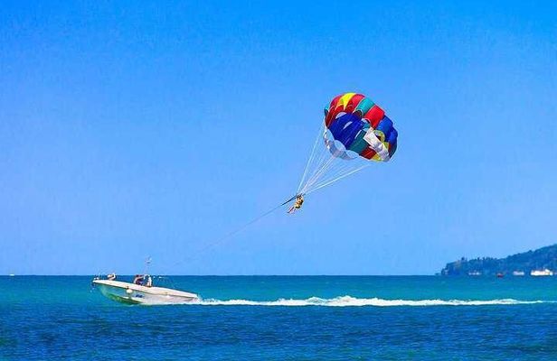 Enjoy on the Parasailing Experience with Transfer - Hurghada