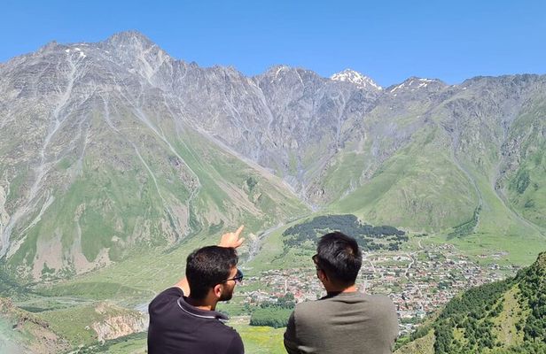 Full-Day Kazbegi - Stepantsminda, Gudauri Private Guided Tour