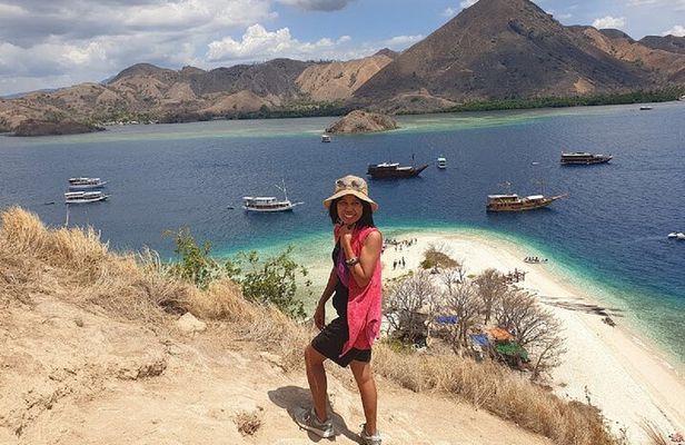 Komodo island Trip:Rinca,Kelor,Menjarite,Bidadari and Rangko Cave