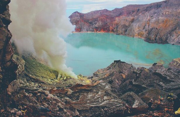 Mount Ijen Crater Trekking Tour from Bali