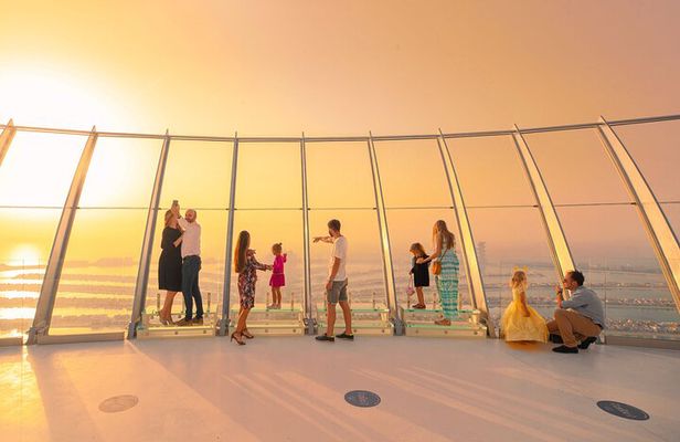 12 mins Helicopter Tour & The View at The Palm Observatory Deck