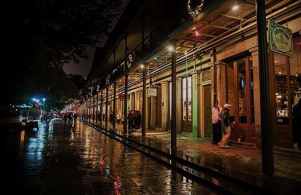 New Orleans Premier Ghost, Voodoo & Vampire Walking Tour