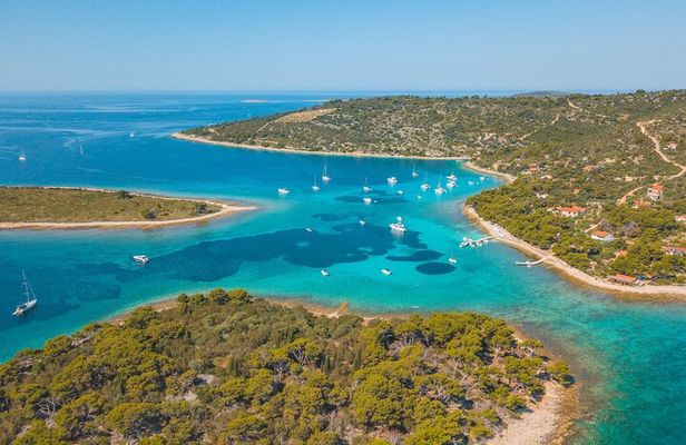 Private Boat tour to the Blue Lagoon & Solta - Swim, Snorkel, Tan and Relax!