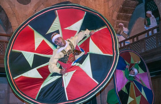Al Tannoura Egyptian Heritage Show At Wekalet El Ghoury