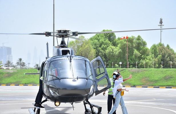 Dubai Helicopter Tour: Experience Dubai’s Iconic Landmarks