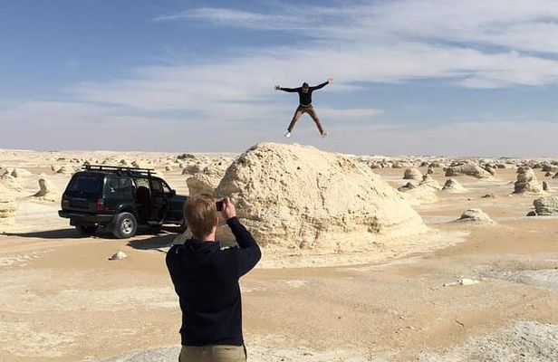 Private Full-day White and Black Desert Tour From Cairo/Giza