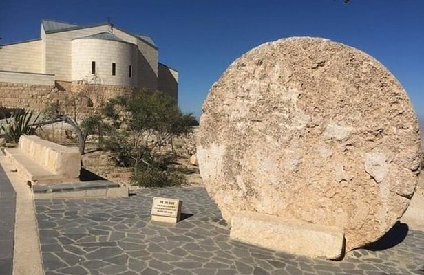 3-Day Jordan Highlights Tour – Petra, Wadi Rum, Madaba & Dead Sea