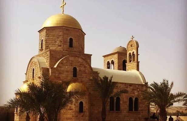 Exclusive Holy Land Experience: Full-Day Luxury Tour from Amman