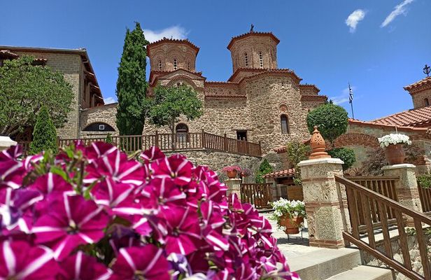 Morning Tour to Meteora with Photo Stops