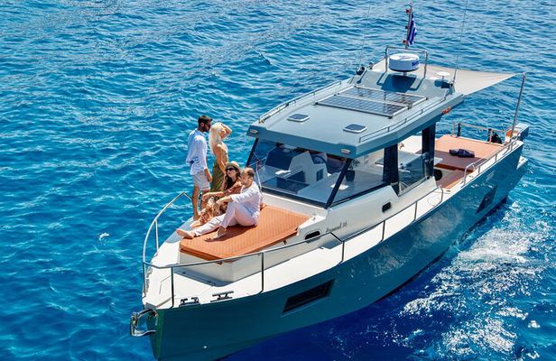 Diamond 36 Private Motor Yacht Caldera Cruise