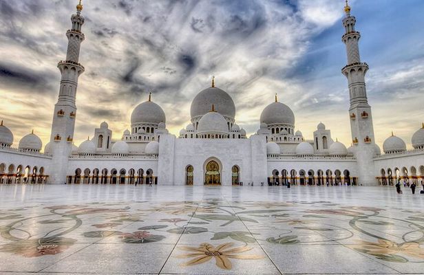 PRIVATE Abu Dhabi City Tour - Full Day Sightseing & Grand Mosque