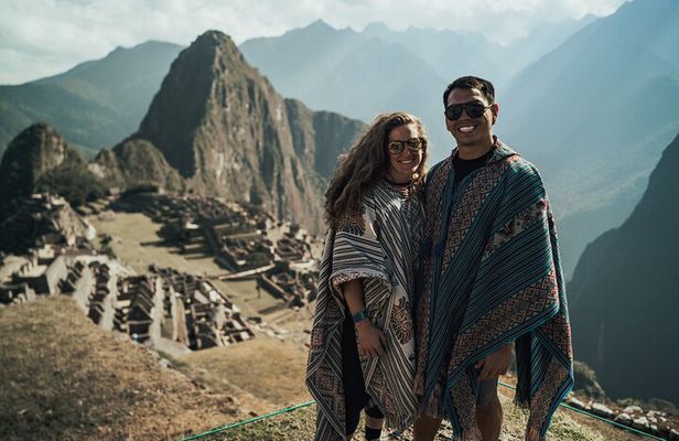 4-Day: Sacred Valley, Machu Picchu, Rainbow Mountain and Humantay