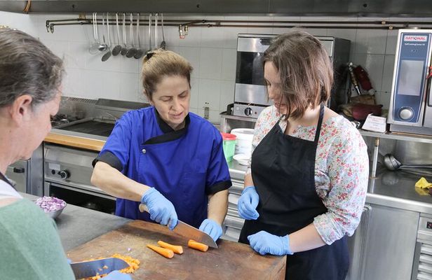 Two and half-hours Traditional Greek Cooking Class in Amorgos