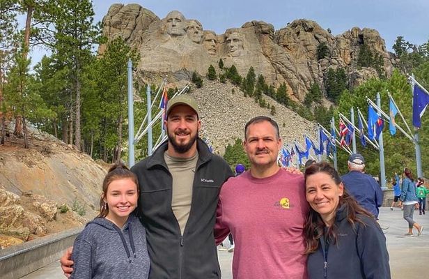 Best of Rapid City with Mount Rushmore and Deadwood Private VIP BoutiqueTour