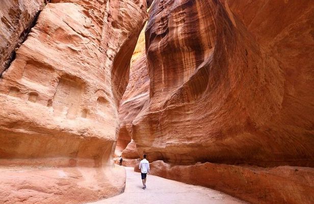 Petra & Wadi Rum Overnight of Transportation& Baptism Site Visit