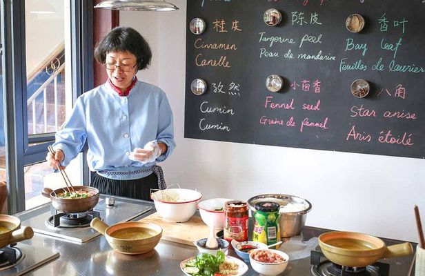 Lijiang Naxi Cuisine Cooking Class & Market Visit