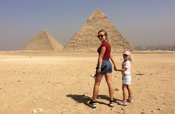 Full day tour to Giza Pyramids Memphis City And Sakkara Pyramid
