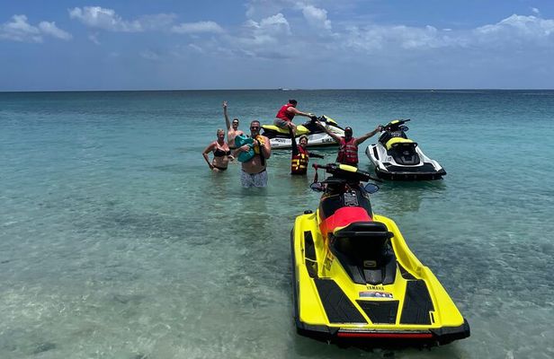 One hour private jet ski tour in Saint Martin with free passenger