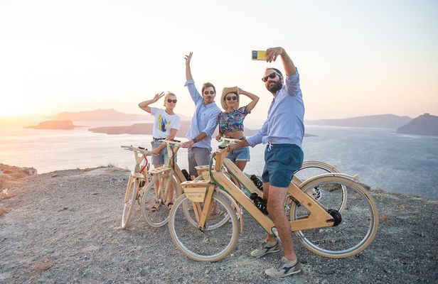2-hour Private Wooden E-Bike Tour in Emporio Castle, Santorini