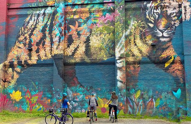 Street Art of Portland 2-Hour Bike Tour