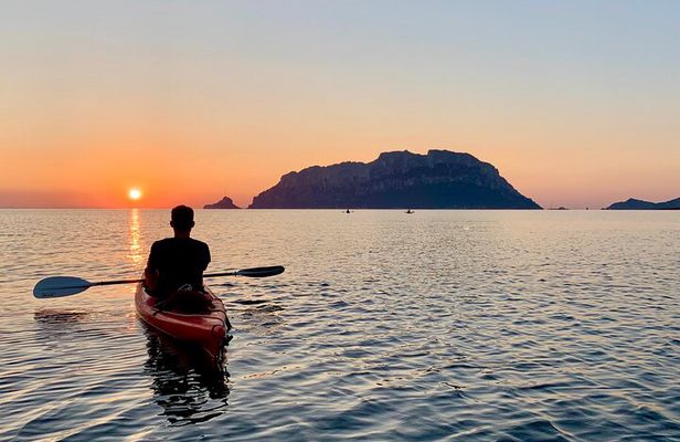 Sunrise Kayak Tour with Snorkeling and Coffee Experience