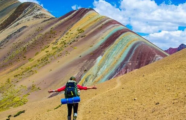2-Day Private Trek Camping in Rainbow Mountain Llamachimpana