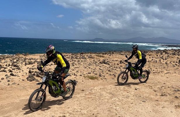 Private Volcanoes Tour Electric Experience of Fuerteventura 