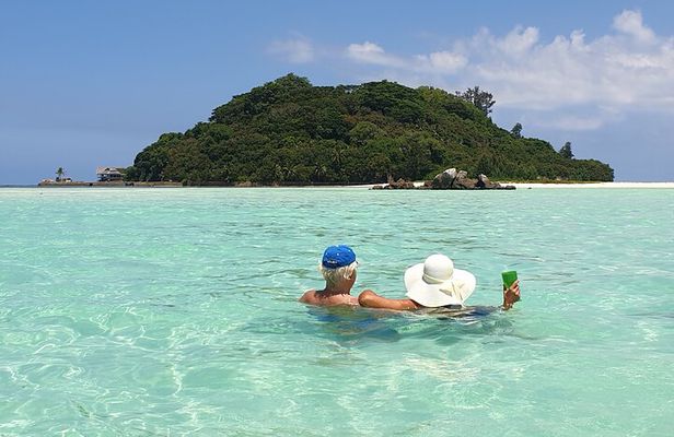 St Anne Marine Park & Moyenne Island, Creole Lunch (Private Boat)