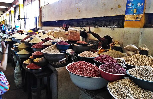 Half-Day Private Tour of Nima Market with Pick Up