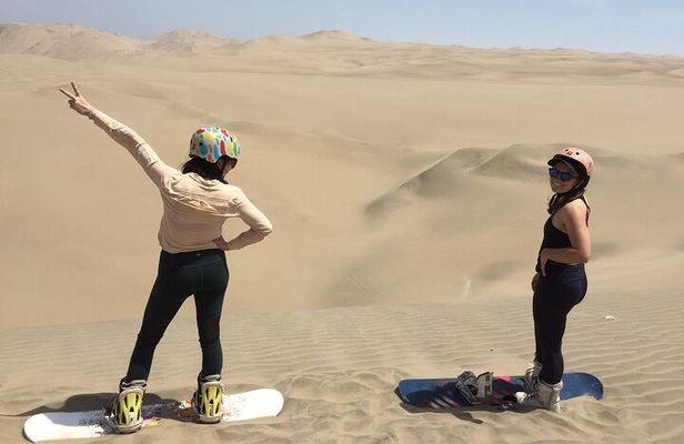 SANDBOARD EXPERIENCE in Huacachina