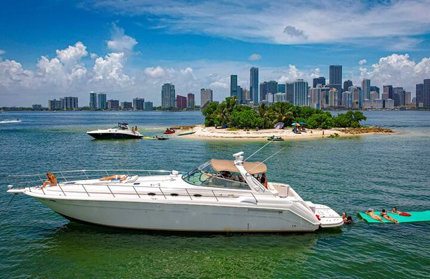5 Stars Yacht Party & Tour for 13 people