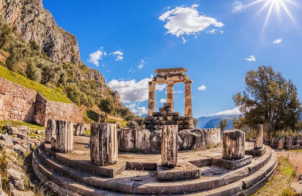 Delphi full day V.R audio guided tour with entry ticket