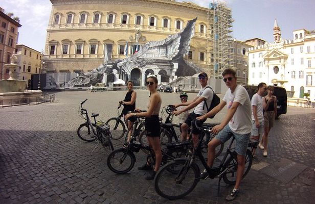 Rome Highlights by E-Bicycle
