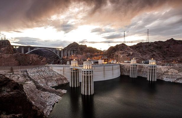 Hoover Dam Tour from Las Vegas with Hot Breakfast