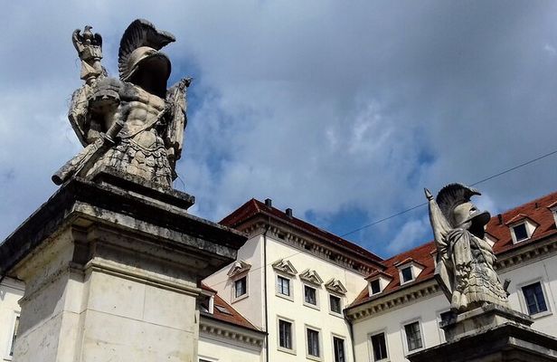 Munich WWII and Dachau Concentration Camp Private Tour with Licensed Guide